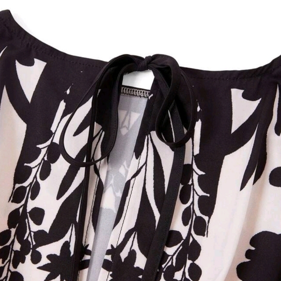 Stunning Black and Cream Floral Jumpsuit - Picture 3 of 3